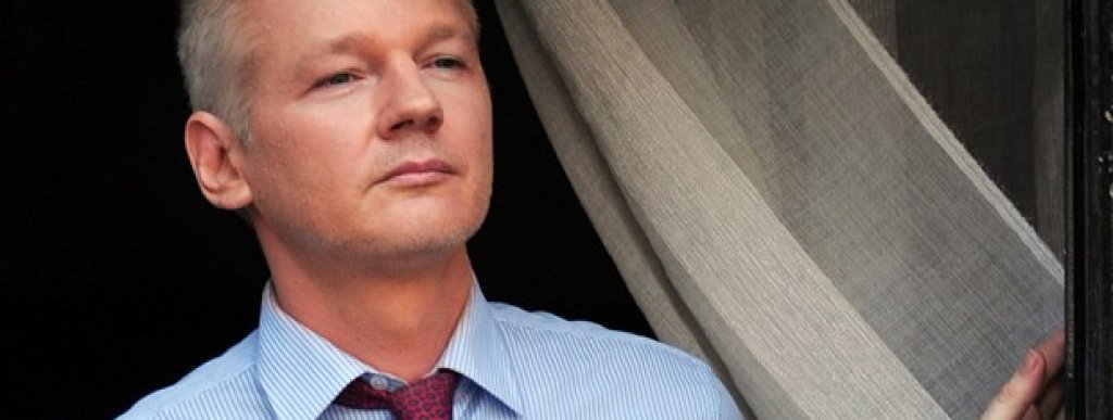 assange_2466300b