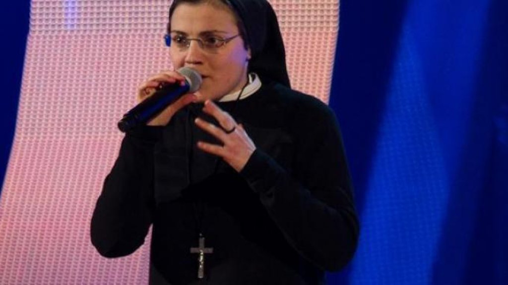 2742949-suor_cristina_scuccia_di_milano_low