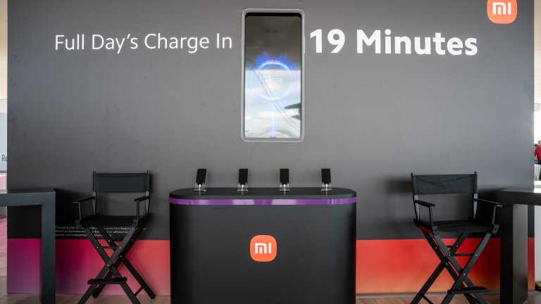 Да живееш цветно и смартфонът ти да го показва