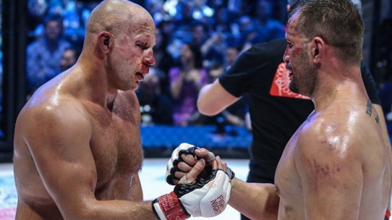 След намесата на САММА обаче резултатът официално бе променен на равенство - трима независими съдии дадоха по 28:28