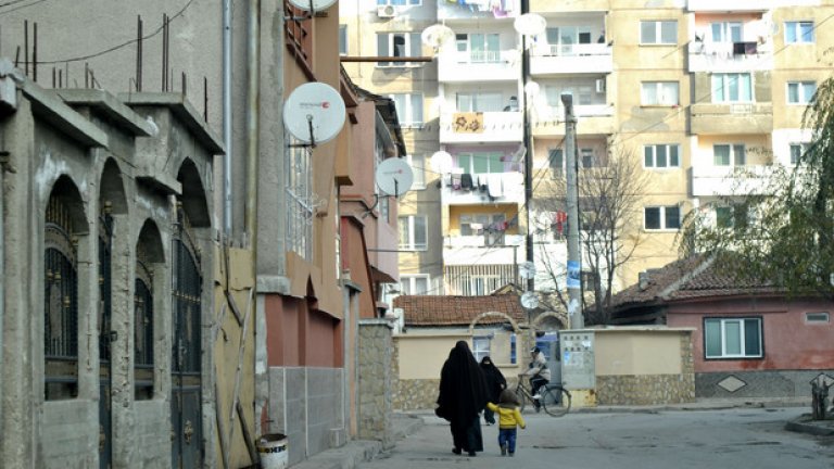 Поръчката е за национално експертно изследване за ранно разпознаване на признаци на радикализация в България