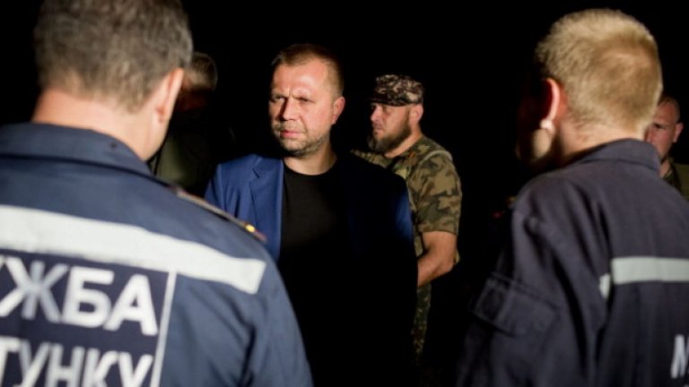 Премиерът на самопровъзгласилата се Донецка народна република Александър Бородай обяви, че опълченците са готови да сключат временно хуманитарно примирие за три дни, което да позволи следствени действия на мястото на инцидента с катастрофиралия самолет.