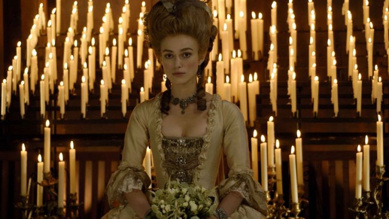 Найтли в ролята на херцогинята на Девъншир във филма "Херцогинята" (където, да, има гола сцена).