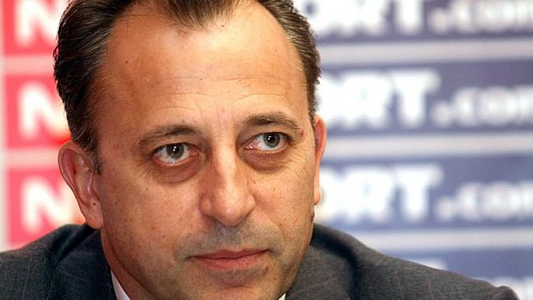 От фирмата осигурила колите на част от чужденците в ЦСКА напразно издирвали изпълнителния директор на клуба Венци Живков