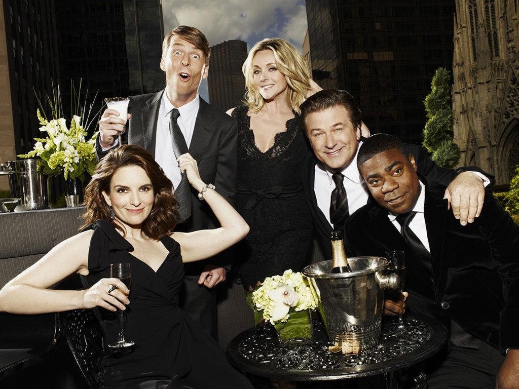 30 Rock 
Тина Фей е една от най-смешните жени в модерния комедиен жанр в Америка. 30 Rock е нейно творение и това си личи от всяка реплика и сцена. Историята разказва за ежедневно комедийно шоу, пълно с надути звезди и изкукали водещи, а самата Тина 