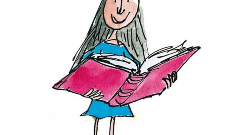  Роалд Дал - "Матилда" 

Матилда е необикновено дете, което обожава да чете и още преди да тръгне на училище, изчита всичко от близката библиотека. Родителите й обаче я намират за нетърпима заради белите, които понякога обича да погажда, а и не разбират "защо са й тези пусти книги". Но най-страшна се оказва госпожа Трънчбъл – директорката на училището на Матилда, която момичето трябва да намери сили да пребори. Книгата се чете на един дъх, а препрочитането й е силно препоръчително.