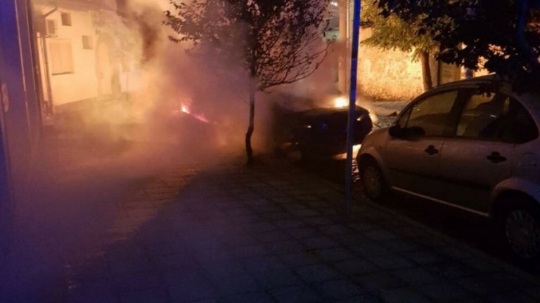 Горя колата на репортер на "Господари на ефира"