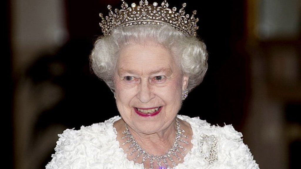 queen-elizabeth-II_2796645b