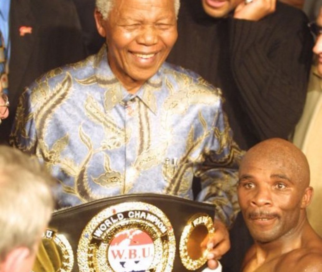 Джейкъб Матлала. Шампион в джобен формат. 147-сантиметровият южноафрикански боксьор успя да завоюва два шампионски пояса във версия WBO. Бейби Джейк почина през 2013-а на 51-годишна възраст.