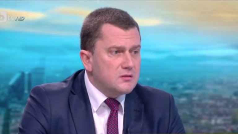 Той отправи остри критики към регионалното министерство заради липсата на решения по казуса