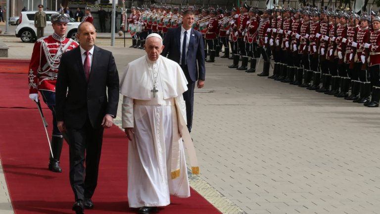 Първо посещение на главата на Католическата църква в България