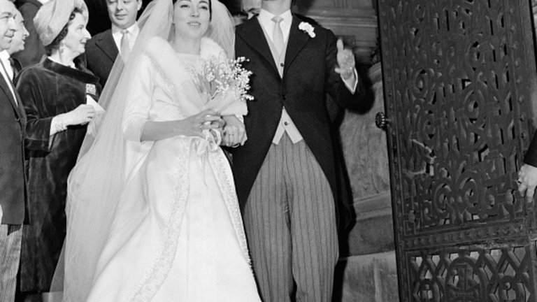На 21 януари 1962 година Симеон Сакскобурготски се жени за доня Маргарита Гомес-Асебо и Сехуела, от испанско благородническо семейство