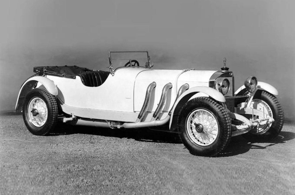 Mercedes-Benz SSK 
Роудстъра се произвежда между 1928 и 1932 година и отразява инженерните идеи на Фердинанд Порше. Скоро след това той ще напусне Mercedes-Benz, за да създаде своя компания.