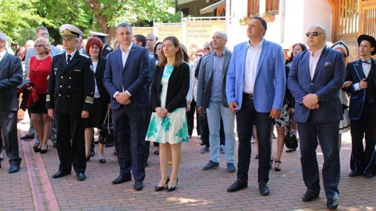 На откриването присъстваха министрите Николина Ангелкова и Красен Кралев, както и кметът на Варна Иван Портних