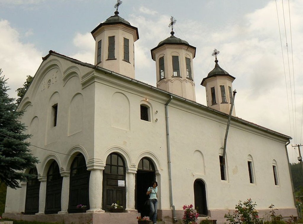 800px-Bosilegrad-church-01
