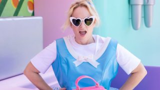 А част от тях споделят, че и до ден-днешен имат проблем с финансите...