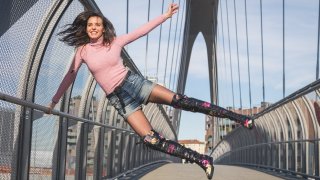 Както при много други неща, така и при обувките водеща е идеята за удобство на всяка цена.
А кои са осем от най-актуалните модели боти и ботуши - можете да видите в нашата галерия: