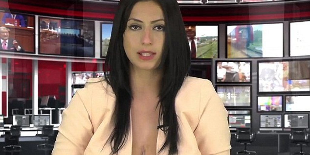 21-годишната албанка обаче бе уволнена, след като се снима за Playboy