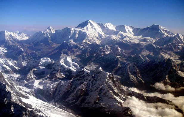 8 848 метра покорени от волята на млада жена с ампутиран крак