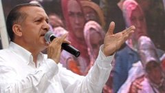 Социолози измериха, че популярността на Ердоган страда прекалено малко от изтеклото СРС