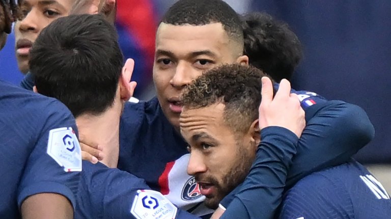 Ноб обрат с Мбапе: Върнаха го в тима, обмисля да преподпише