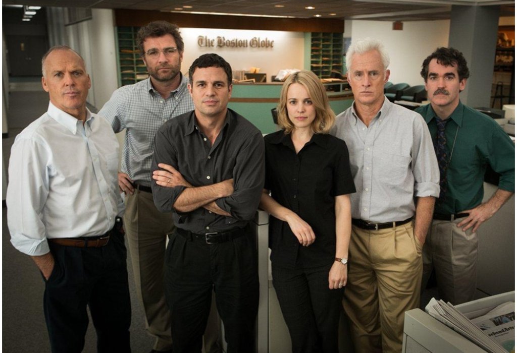 Spotlight 
Рязкото завръщане на Майкъл Кийтън в доброто кино е толкова приятно изживяване, колкото първата хапка сладолед в първия ден на лятото. След титаничния „Бърдмен“ Кийтън получава централна роля в изключително високоценения “Spotlight”, който