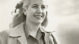 Въпреки че никога не заема държавна длъжност, Евита има огромна роля в оформянето на политическото движение на съпруга си