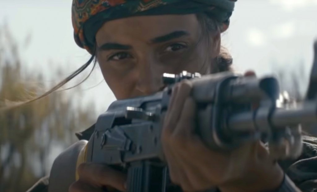 No Man's Land
Кога: 18 ноември
Къде: Hulu
Този сериал привлича вниманието с тематиката си - гражданската война в Сирия. Французинът Антоан се озовава точно в центъра на конфликта в търсене на изчезналата си сестра, която семейството му мисли за загинала при самоубийствен атентат. Вярата му, че е жива обаче е породена от кадър в телевизионен репртаж, и именно това ще запрати Антоан на опасно пътешествие в Близкия Изток. Сериалът ще има осем епизода, а ранните оценки са доста добри.