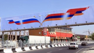 russia-armenia-flags