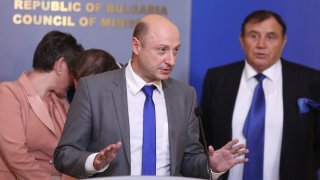 Предлага се минималната работна заплата да стане 710 лв.