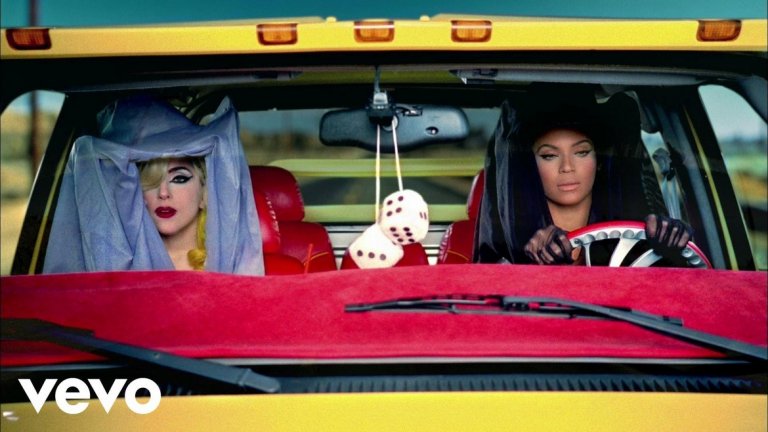 5. "Telephone" на Лейди Гага е отказана от Бритни Спиърс
Бритни има и други пропуски. Такава е "Telephone", която първоначално е написана от Гага, за да влезе в албума на Спиърс "Circus". Поп звездата дори записва демо на песента, което изтича в интернет през 2010-а. Бритни все пак отхвърля "Telephone", а Гага я запазва за себе си. Тя впоследствие става един от големите хитове.