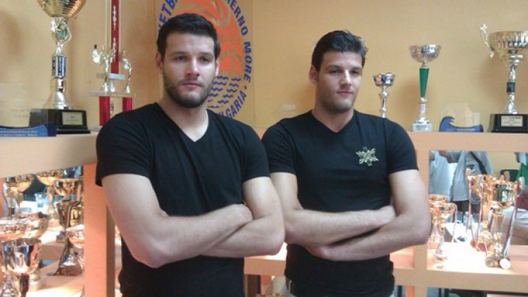 Близнаците напуснаха националния отбор.