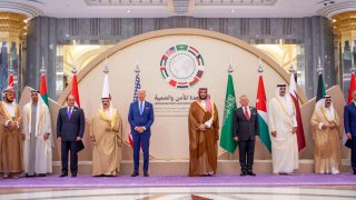 Отношенията във всеки един регион на света ще се оформят от стратегическата конкуренция с Пекин и Москва