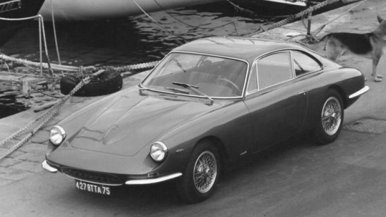 Intermeccanica Apollo GT
1962-1965
Днес Intermeccanica е базирана във Ванкувър, Канада и се занимава със създаване на реплики на иконата на Porsche – 356. Но корените на компанията са в Торино, а в началото на историята си тя създава автомобили, съперничещи на продуктите на Ferrari – поне на външен вид, които обаче се сглобяват в Калифорния.
Apollo GT е с каросерия, проектирана от Франко Скалионе от Bertone, но под капака му се крие прозаичен мотор от Buick с работен обем 3,5 литра и мощност 225 конски сили. 
Каросериите се произвеждат от Intermeccanica в Торино, след което отпътуват за Оукланд, Калифорния, където се сглобяват готовите автомобили. Общо взето, рядък автомобил, както през 60-те години, така и днес.