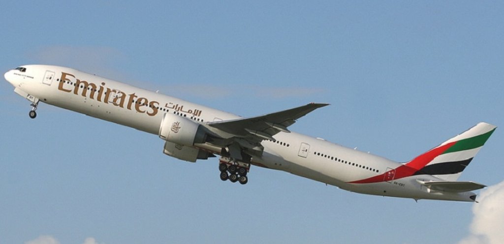 Emirates_Boeing_777-300ER_Spijkers