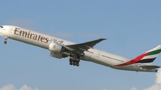 Emirates_Boeing_777-300ER_Spijkers