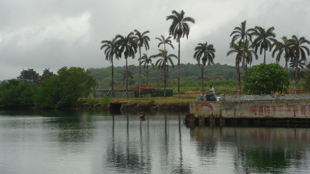 1280px-Shelter_Bay_Marina