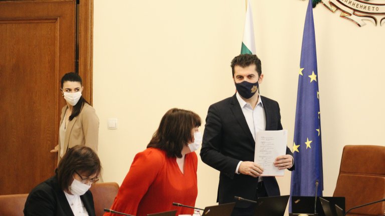 Министрите ще обсъждат също така и бюджетите на ДОО и на НЗОК