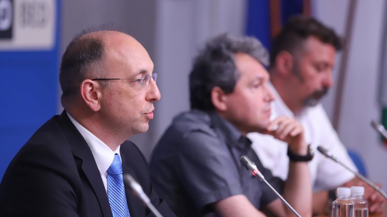 Николай Василев отича да е кадър на ДПС