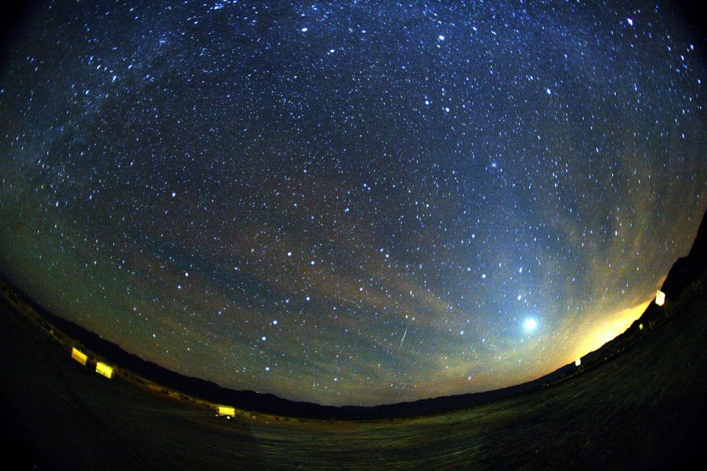 1280px-Orionid_Meteor(1)