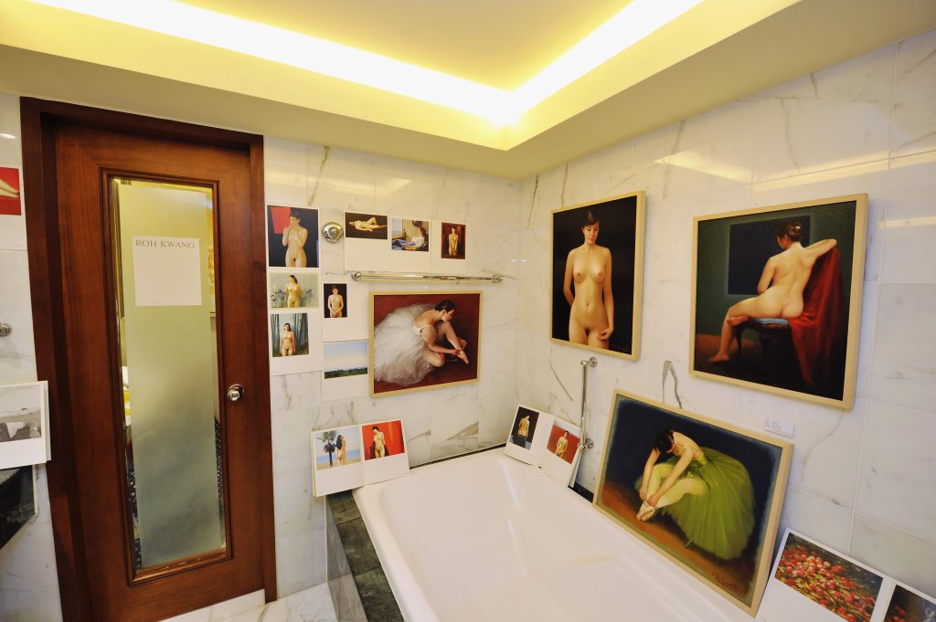 Обирът от частна колекция
През 2008 година въоръжени лица задигат четири картини на стойност 180 милиона швейцарски франка от частната колекция на Емил Бюрле в Цюрих. "Момче с червена жилетка" на Сезан, "Цъфтящи кестенови клони" на Винсент ван Гог, показаната на снимката "Макове близо до Ветьой" на Клод Моне и "Людовик Лепик и дъщерите му" на Едгар Дега по-късно са отново намерени.
