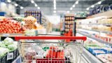 "Кошница с грижа": Кабинетът и големите вериги ще борят високите цени на основни продукти
