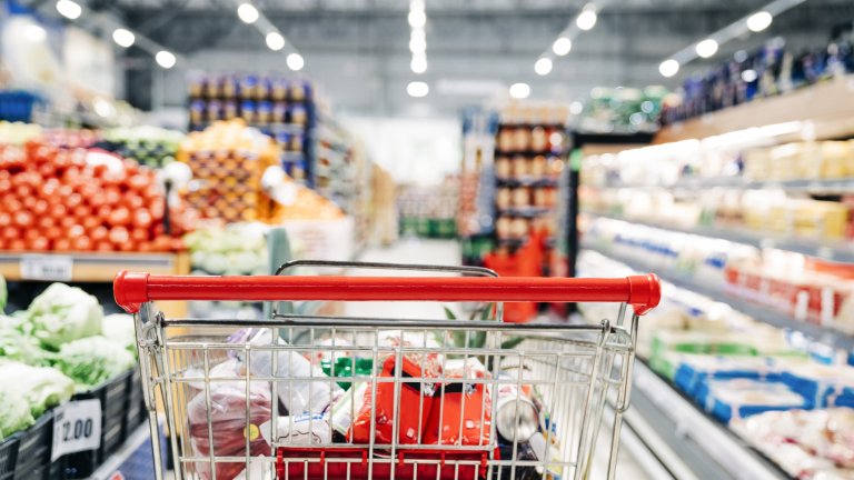 Над 100 основни продукта поевтиняват по инициативата