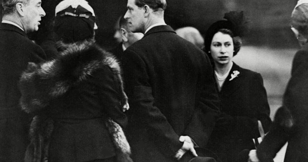 Елизабет е научила тъжната вест за смъртаа на баща си.