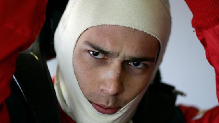 Бруно Сена записа трудно, но успешно състезание на "Спа", след като катастрофира още в първия завой