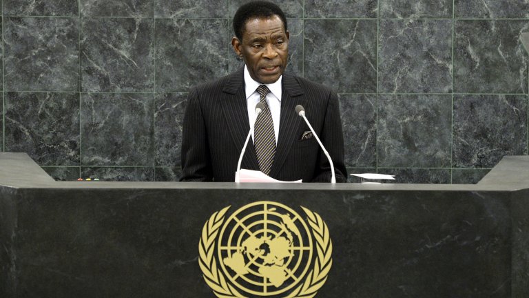 Теодоро Обианг Нгуема Мбасого (Екваториална Гвинея)
На власт от 3 август 1979 г.
Мбасого се възкачва на власт по класически за Африка модел - чрез преврат срещу своя чичо. От тогава насам не е изпускал управлението, а в момента подготвя за наследник сина си Теодоро (Теодорин) Обианг Манге, който служи като вицепрезидент. И двамата притежават луксозни имоти в чужбина, а специално Теодорин е известен с интереса си към шикозни партита. В същото време две трети от населението на страната живее под прага на бедността с едно от най-ниските нива на средна продължителност на живота в света.