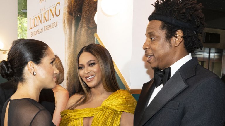 Близка приятелка е на Бионсе и Серина Уилямс
Едни от най-близките приятелки на актрисата са поп иконата Бионсе и тенис звездата Серина Уилямс. С тенисистката се сближават през 2014 г. на пътуване с техни общи приятели, а с Бионсе се сближават покрай премиерата на “Цар Лъв” през 2019 г.