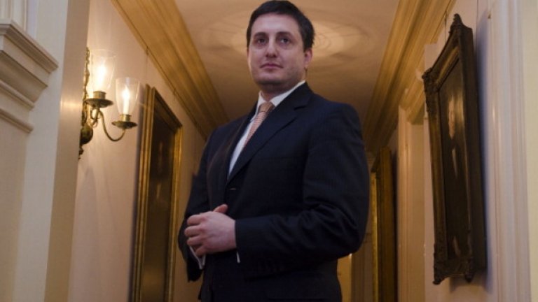 Филип Рейнс познава отлично новоизбрания прездент, защото е БИЛ него