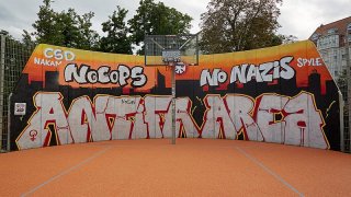 Докато тече дебатът за джентрификацията на германския град, някои се фокусират върху прекомерното ляво насилие