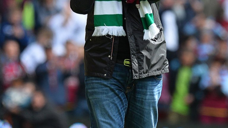 Стилиян поведе обиколката за овации на отбора. Коментаторът на "Скай спортс" отбеляза, че е видимо напълнял, но изглежда свеж и някак излъчващ спокойствие.